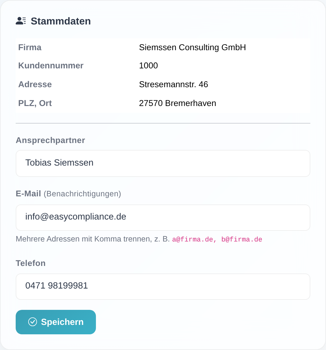Karte „Stammdaten" im Einstellungsbereich mit den lesbaren Feldern Firma, Kundennummer und Adresse sowie den bearbeitbaren Feldern Ansprechpartner, E-Mail und Telefon und dem Button „Speichern".